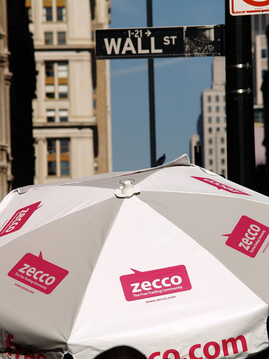 Hot Dog Stand Umbrellas Wall Street Zecco